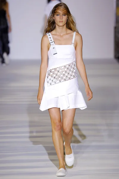 Look 19